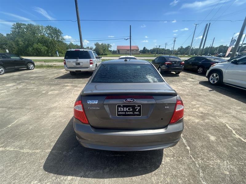 Ford Fusion SE 2012