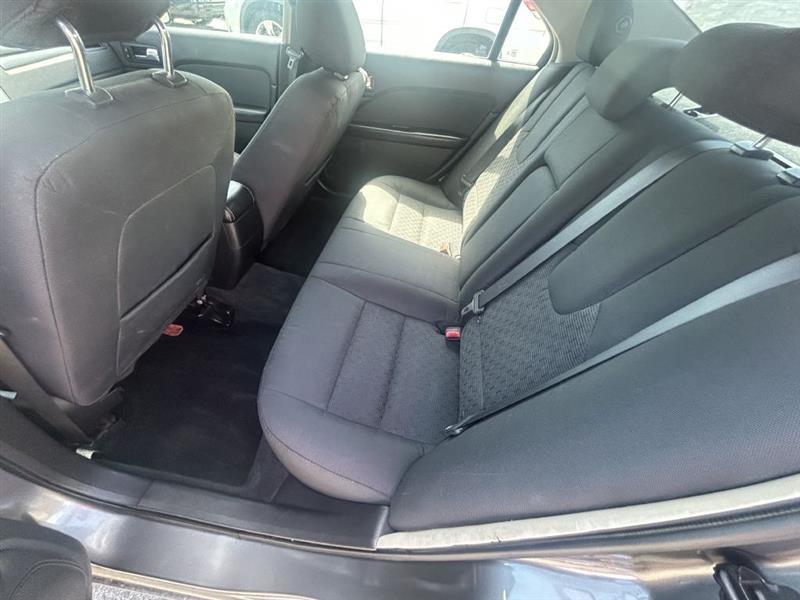 Ford Fusion SE 2012