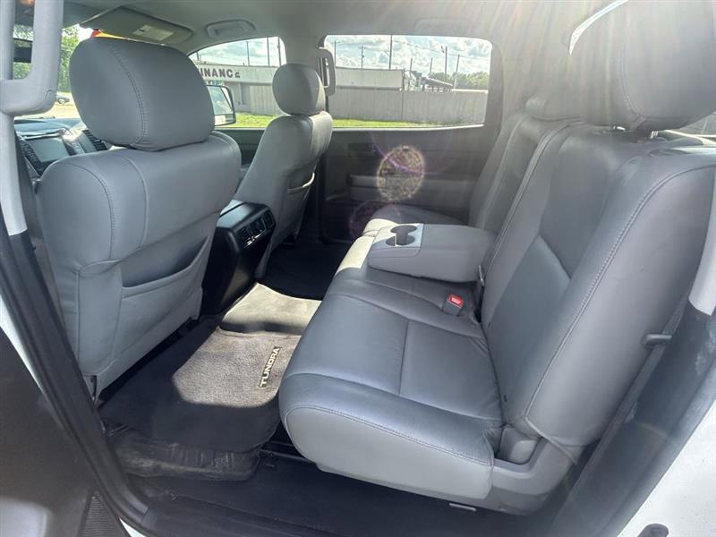 Toyota Tundra Tundra-Grade CrewMax 5.7L 2WD 2012