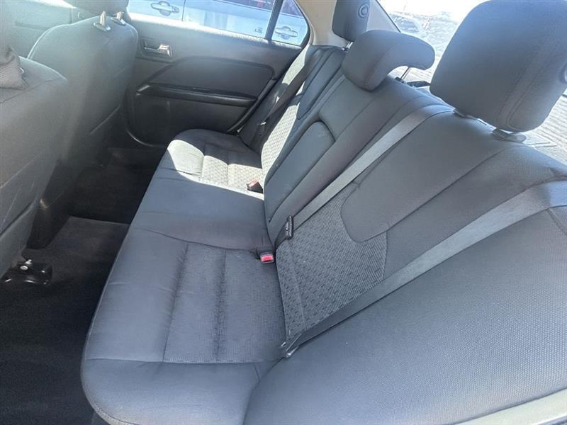 Ford Fusion SE 2012