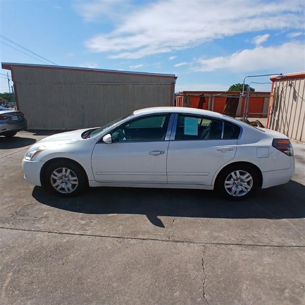 Nissan Altima 2.5 S 2012