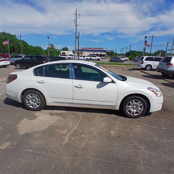 Nissan Altima 2.5 S 2012
