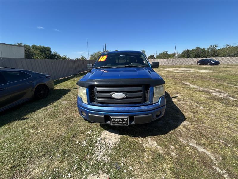 Ford F-150 XL SuperCab 8-ft. Bed 2WD 2010
