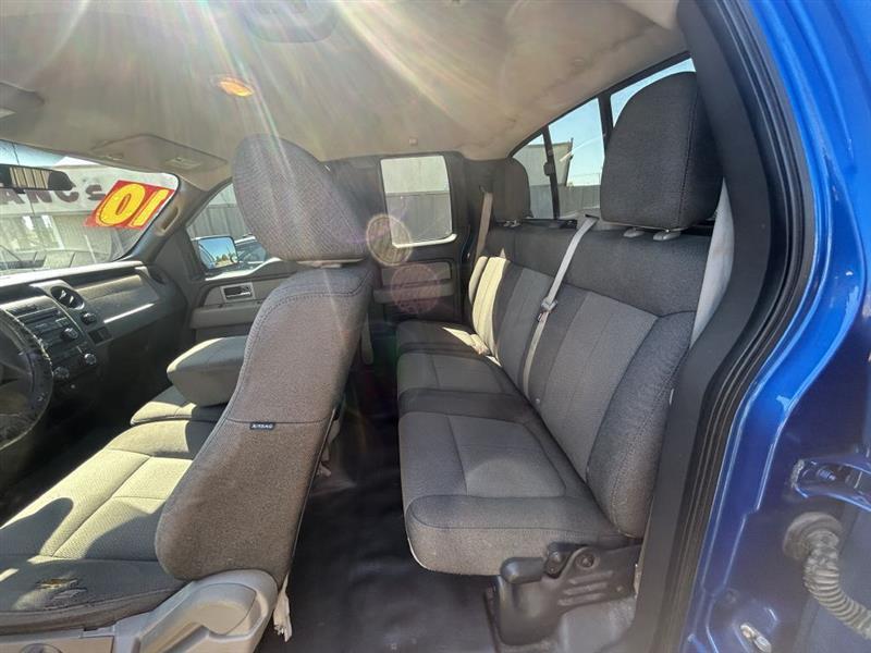 Ford F-150 XL SuperCab 8-ft. Bed 2WD 2010