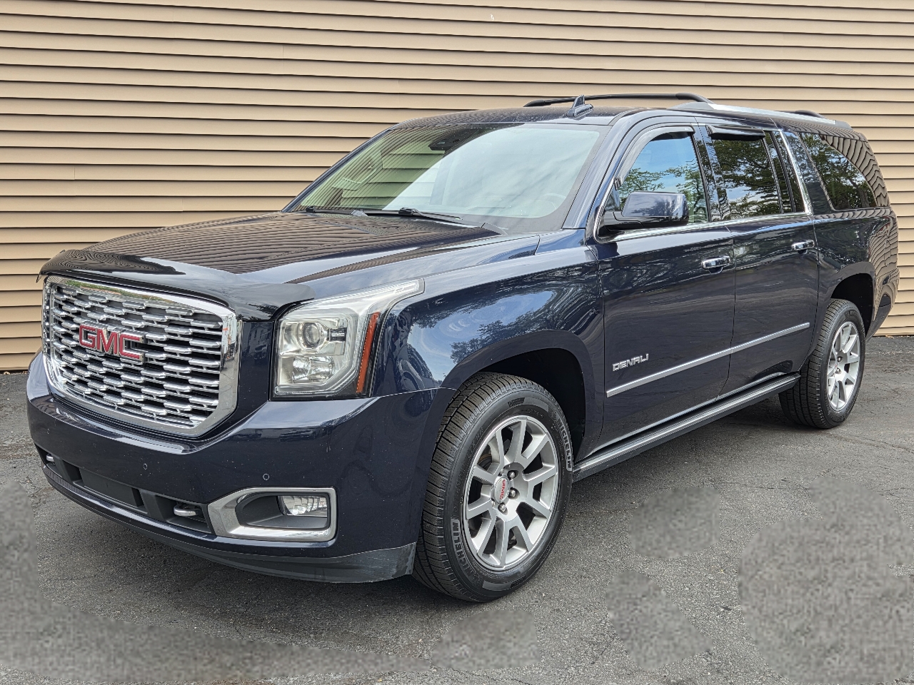 2020 Gmc Yukon XL Denali photo 2