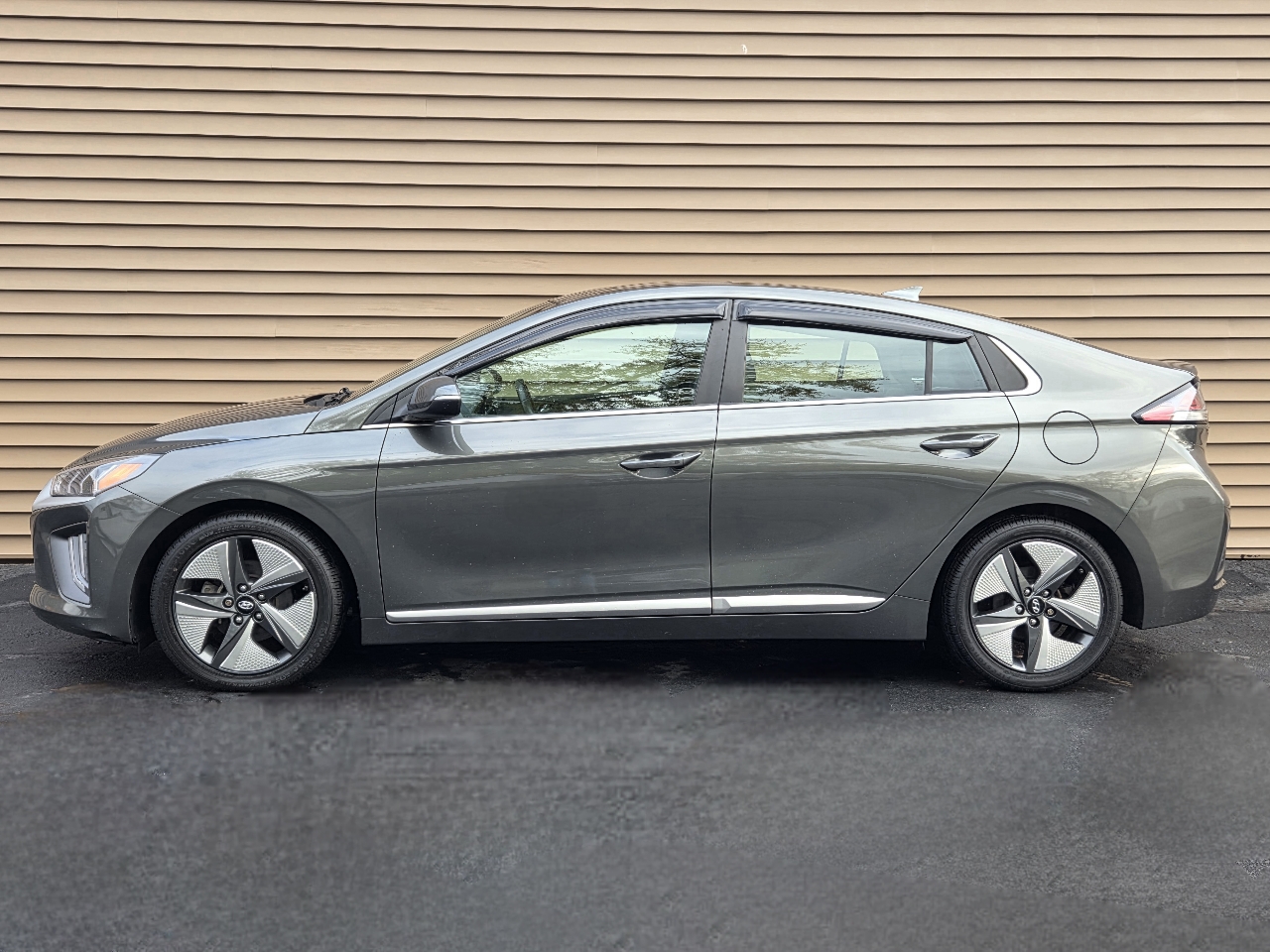 Hyundai Ioniq Hybrid SEL Hatchback 2022 Hyundai Ioniq Hybrid SEL Hatchback 2022