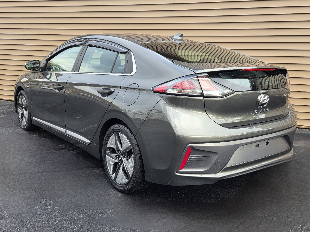 Hyundai Ioniq Hybrid SEL Hatchback 2022 Hyundai Ioniq Hybrid SEL Hatchback 2022