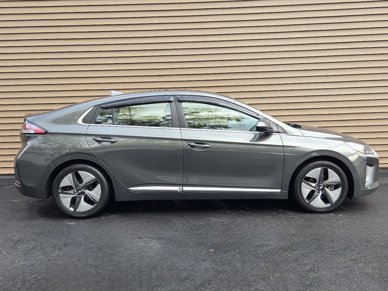 Hyundai Ioniq Hybrid SEL Hatchback 2022 Hyundai Ioniq Hybrid SEL Hatchback 2022