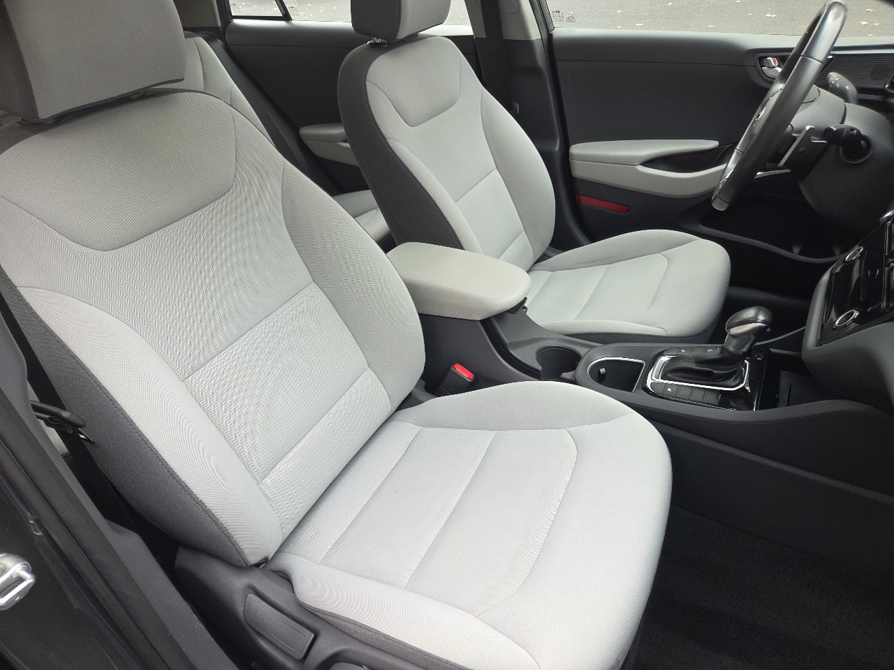 Hyundai Ioniq Hybrid SEL Hatchback 2022 Hyundai Ioniq Hybrid SEL Hatchback 2022