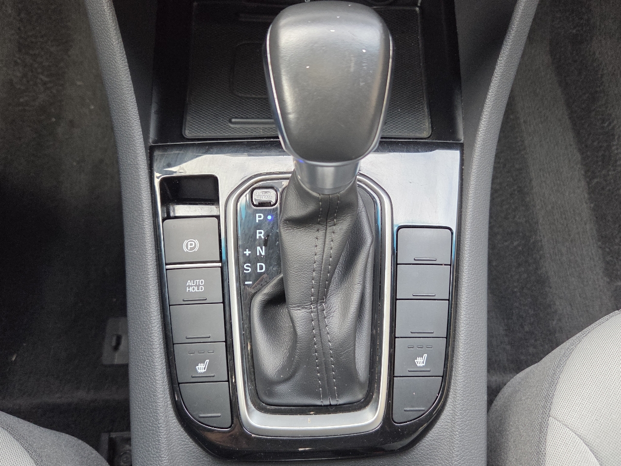 Hyundai Ioniq Hybrid SEL Hatchback 2022 Hyundai Ioniq Hybrid SEL Hatchback 2022