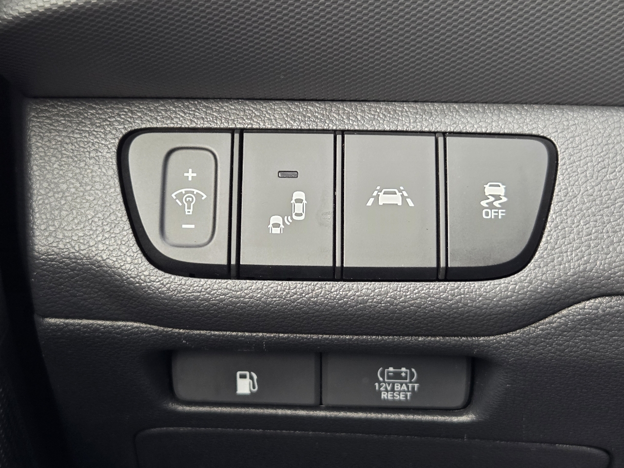 Hyundai Ioniq Hybrid SEL Hatchback 2022 Hyundai Ioniq Hybrid SEL Hatchback 2022