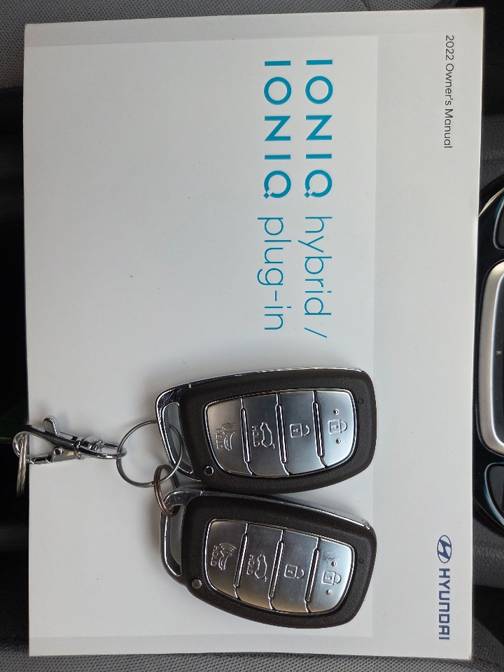 Hyundai Ioniq Hybrid SEL Hatchback 2022 Hyundai Ioniq Hybrid SEL Hatchback 2022