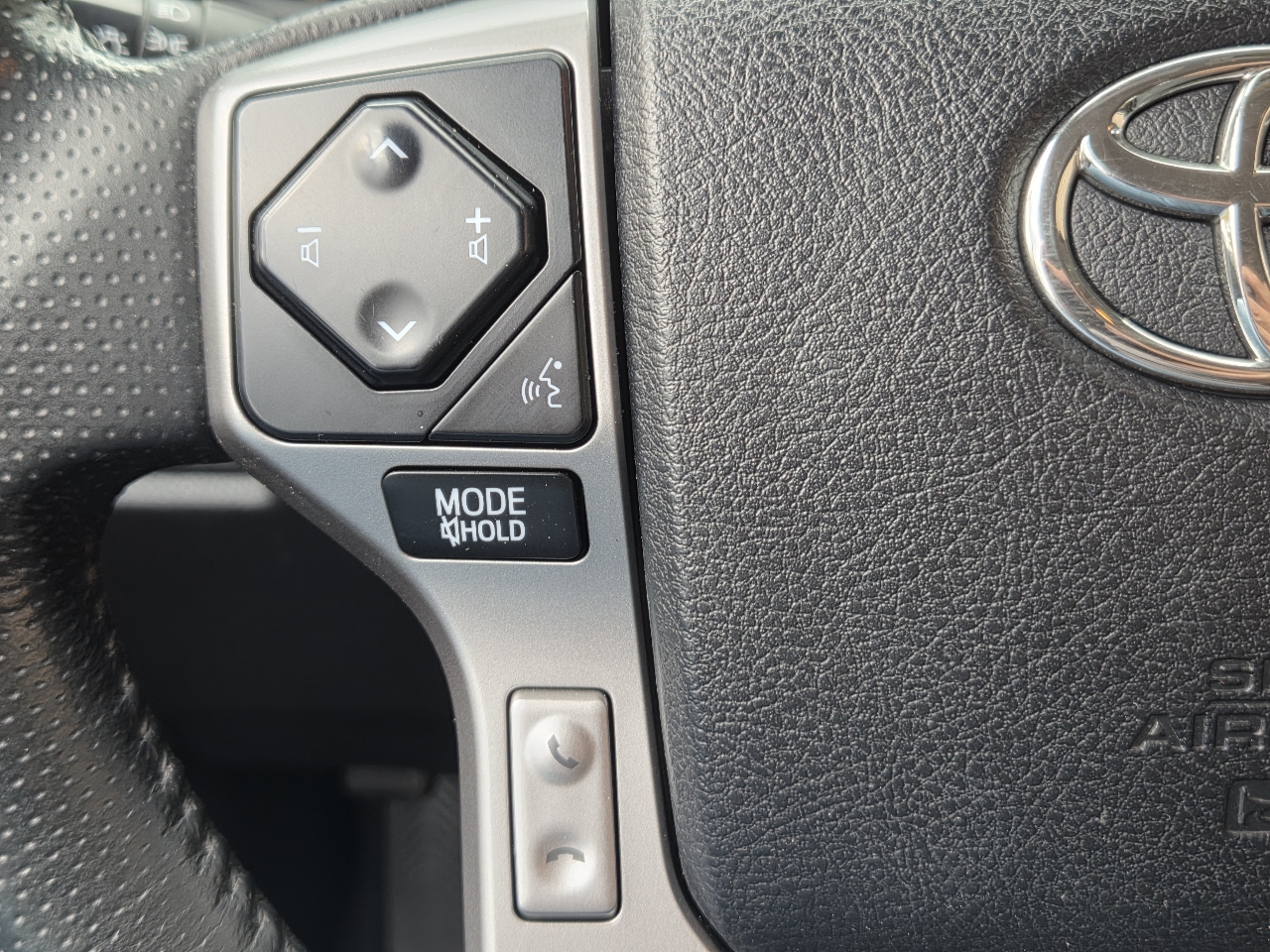 Toyota 4Runner SR5 Premium 4D SUV 4WD V6 2020 Toyota 4Runner SR5 Premium 4D SUV 4WD V6 2020