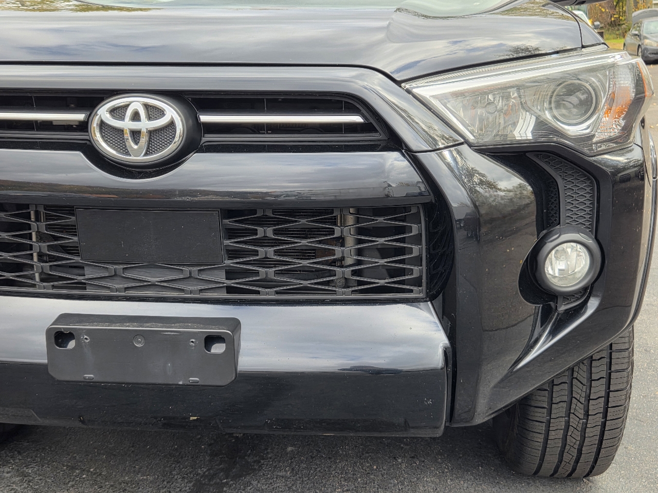 Toyota 4Runner SR5 Premium 4D SUV 4WD V6 2020 Toyota 4Runner SR5 Premium 4D SUV 4WD V6 2020