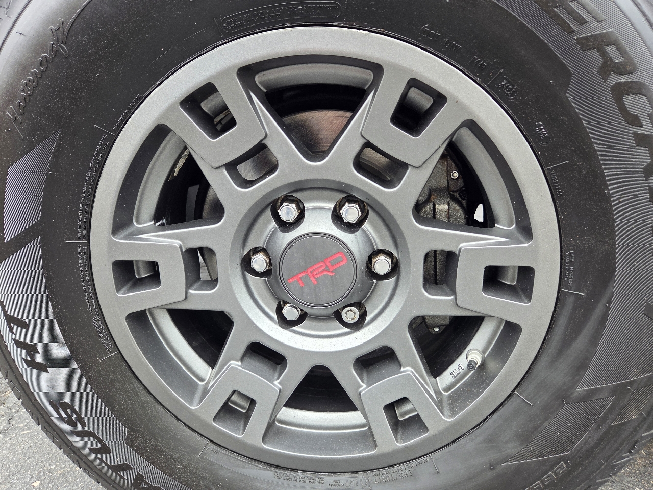 Toyota 4Runner SR5 Premium 4D SUV 4WD V6 2020 Toyota 4Runner SR5 Premium 4D SUV 4WD V6 2020