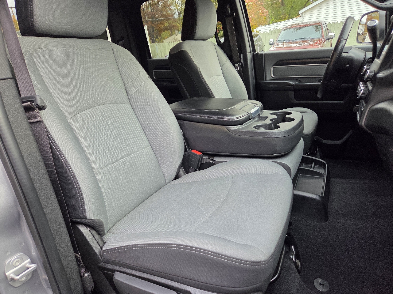 RAM 2500 Big Horn 4x4 Crew Cab 6'4" Box 2022 RAM 2500 Big Horn 4x4 Crew Cab 6'4" Box 2022