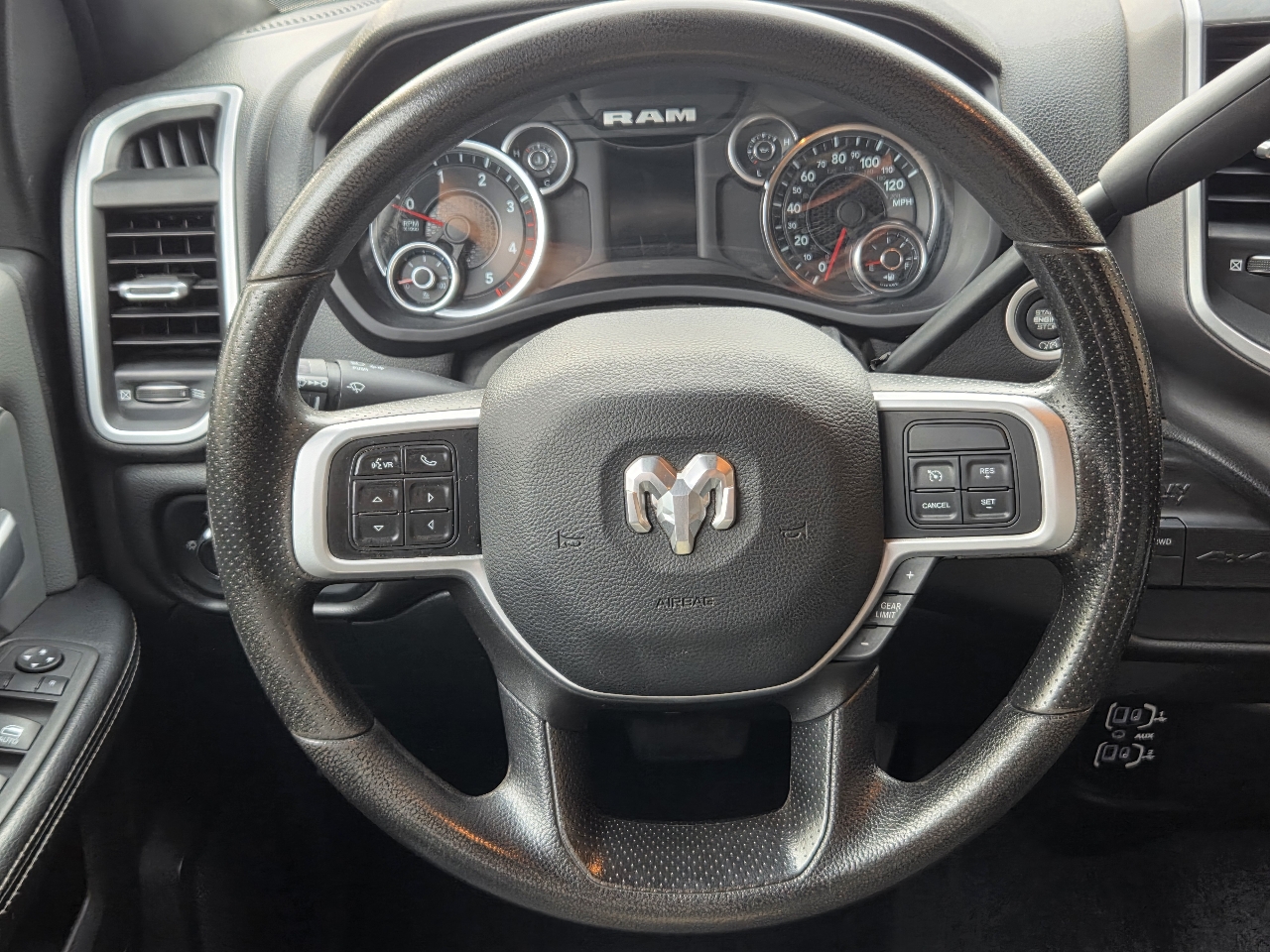 RAM 2500 Big Horn 4x4 Crew Cab 6'4" Box 2022 RAM 2500 Big Horn 4x4 Crew Cab 6'4" Box 2022