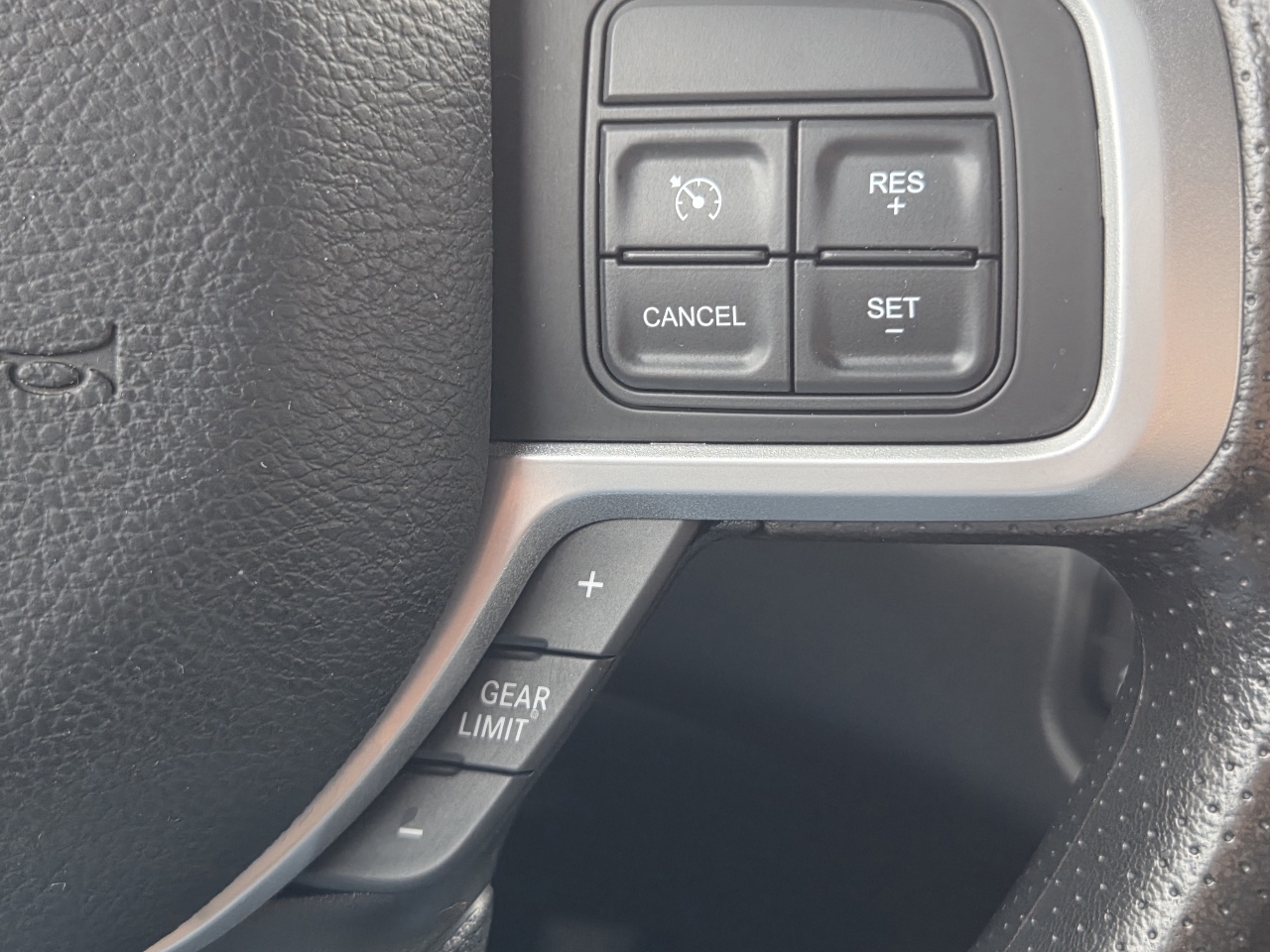 RAM 2500 Big Horn 4x4 Crew Cab 6'4" Box 2022 RAM 2500 Big Horn 4x4 Crew Cab 6'4" Box 2022