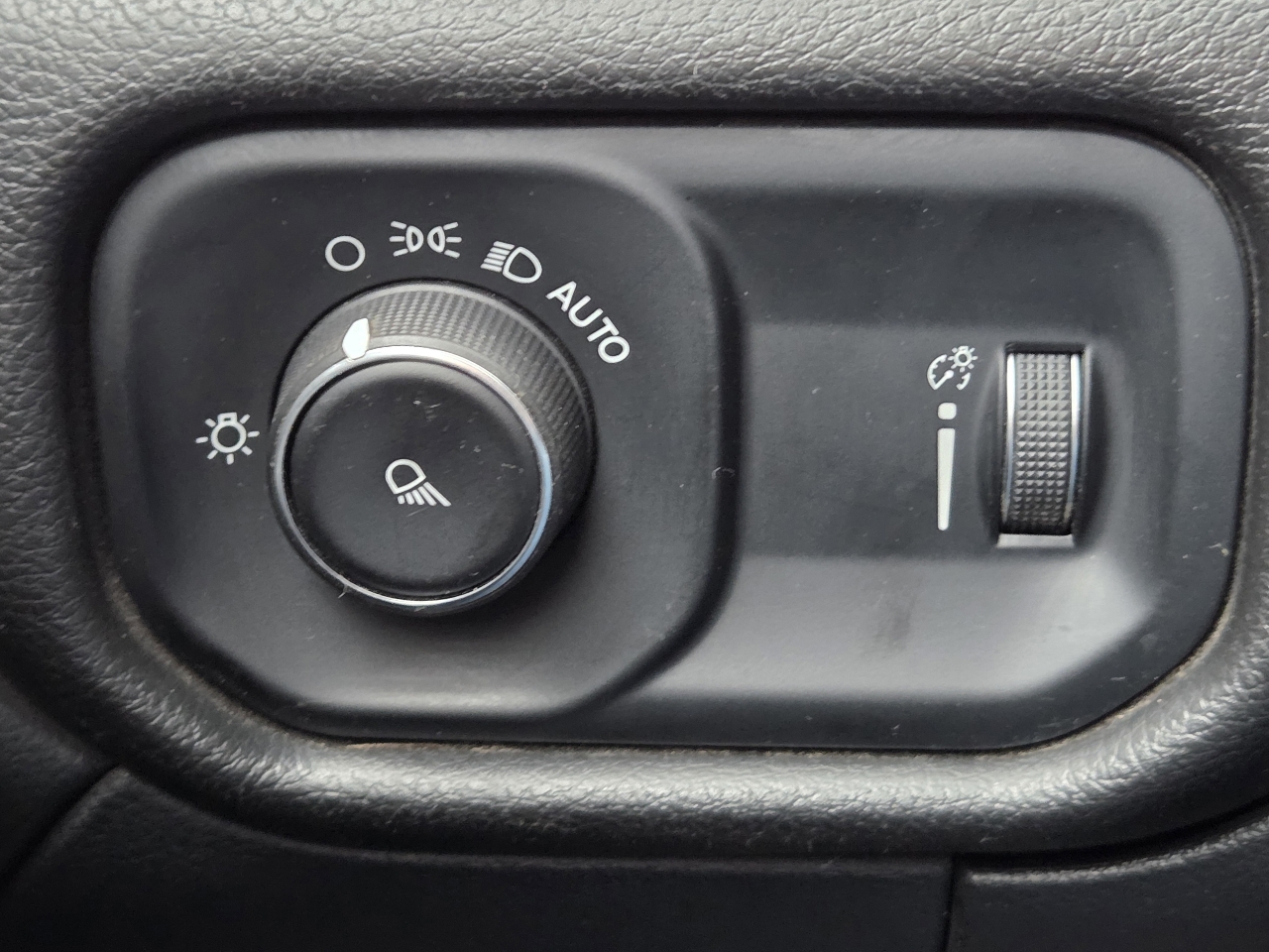 RAM 2500 Big Horn 4x4 Crew Cab 6'4" Box 2022 RAM 2500 Big Horn 4x4 Crew Cab 6'4" Box 2022