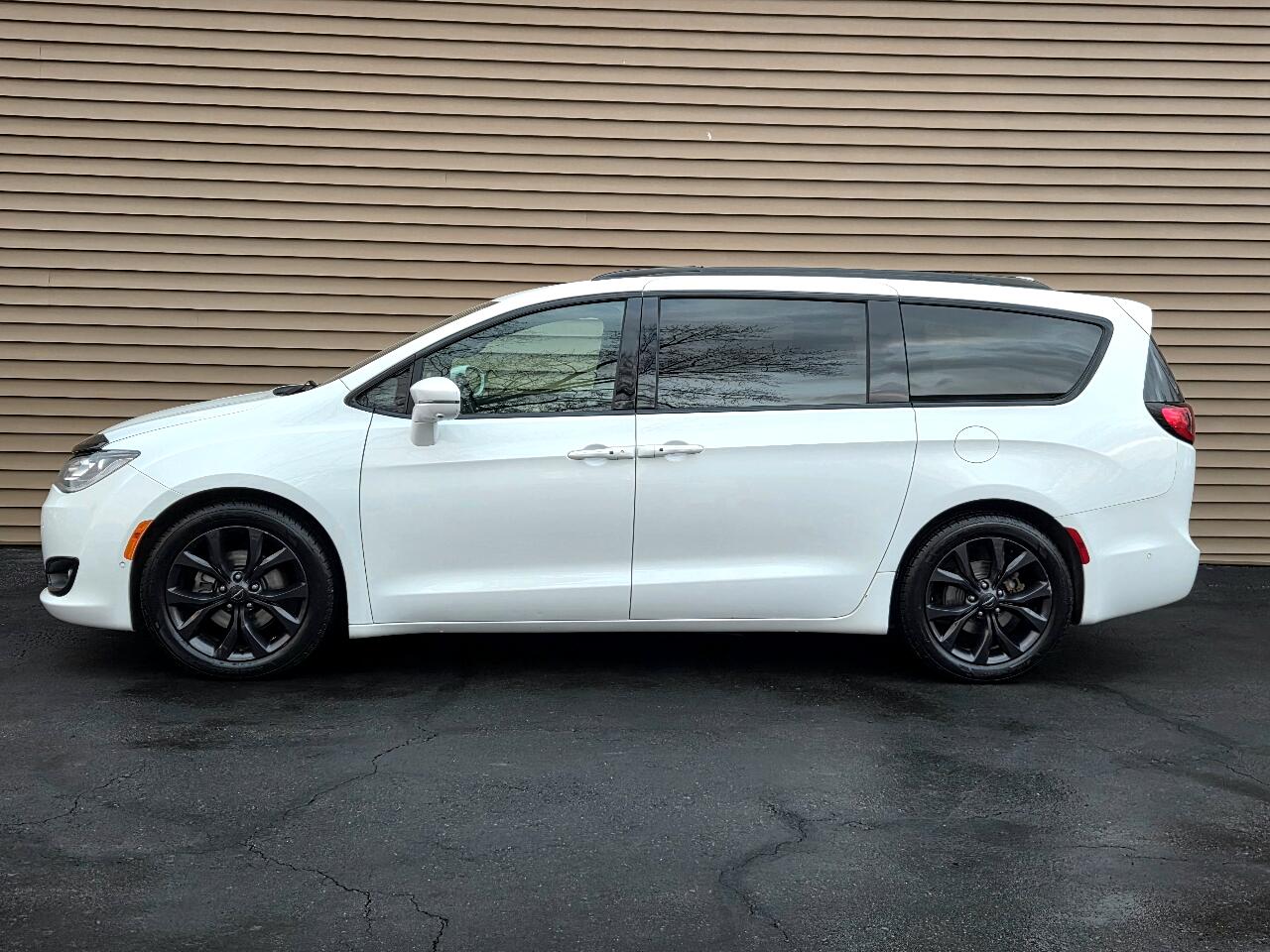 Chrysler Pacifica Limited FWD 2018