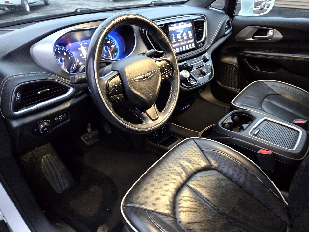 Chrysler Pacifica Limited FWD 2018