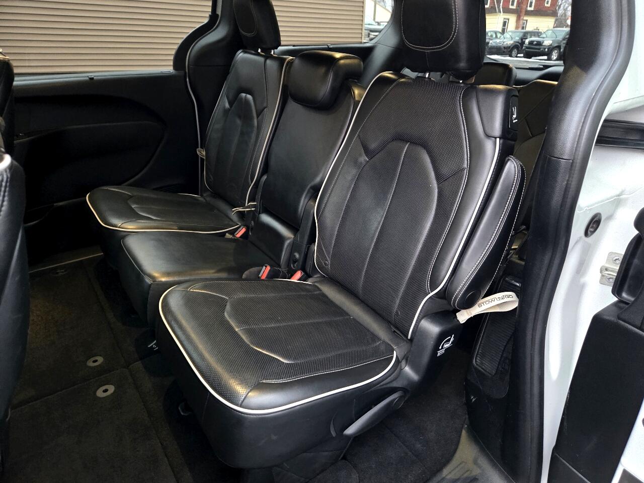 Chrysler Pacifica Limited FWD 2018