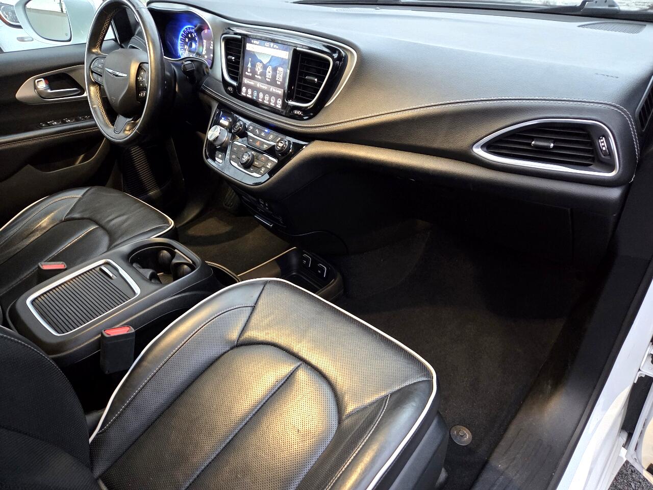 Chrysler Pacifica Limited FWD 2018