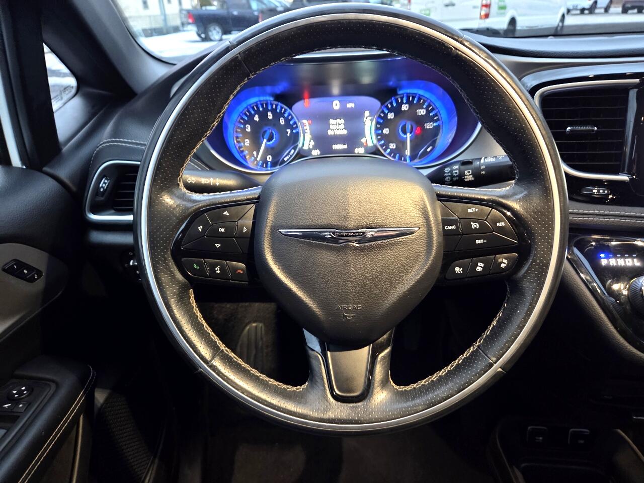 Chrysler Pacifica Limited FWD 2018