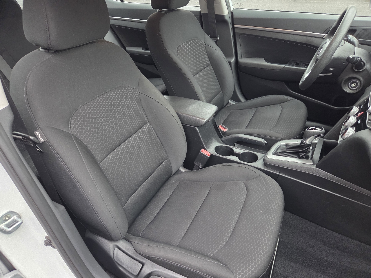 Hyundai Elantra SE Auto 2019