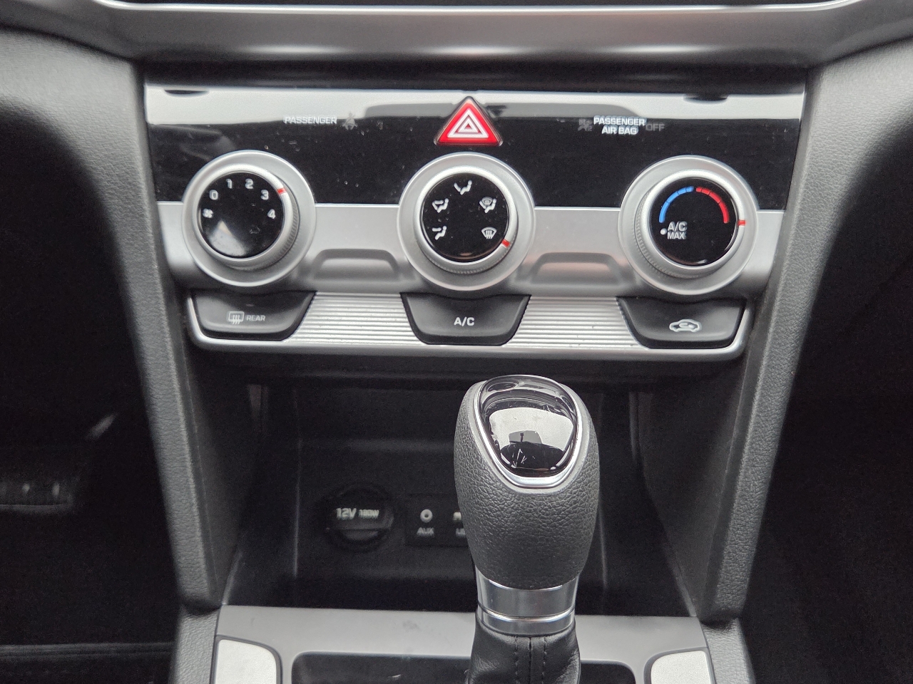 Hyundai Elantra SE Auto 2019