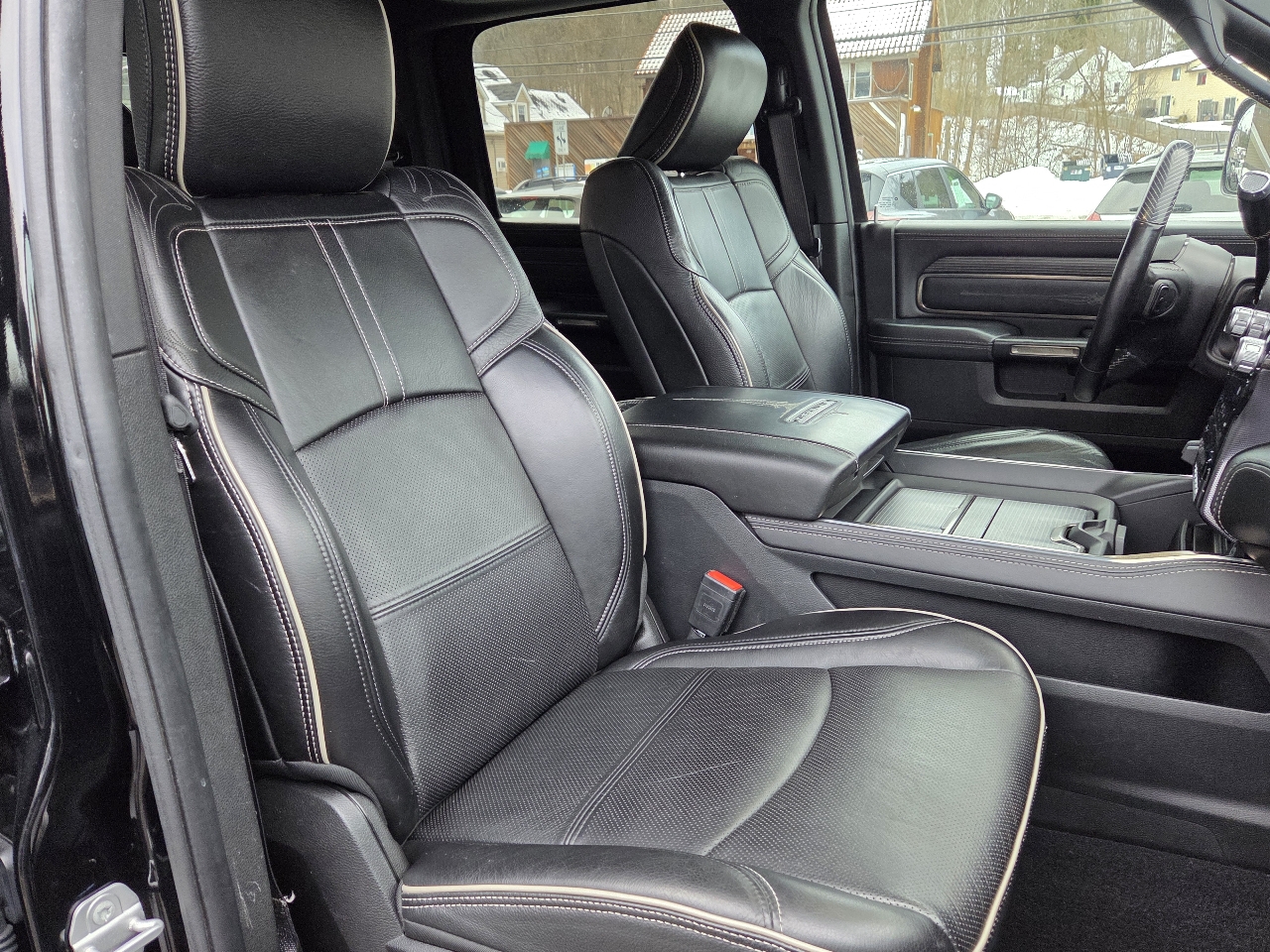 RAM 2500 Limited 4x4 Mega Cab 6'4" Box 2021