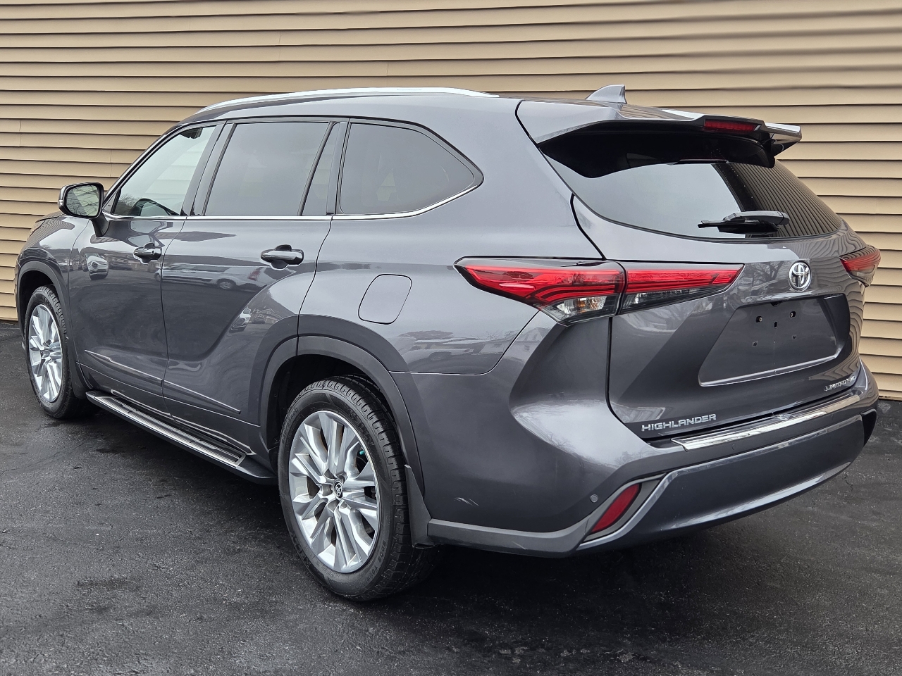 Toyota Highlander Limited AWD (Natl) 2020