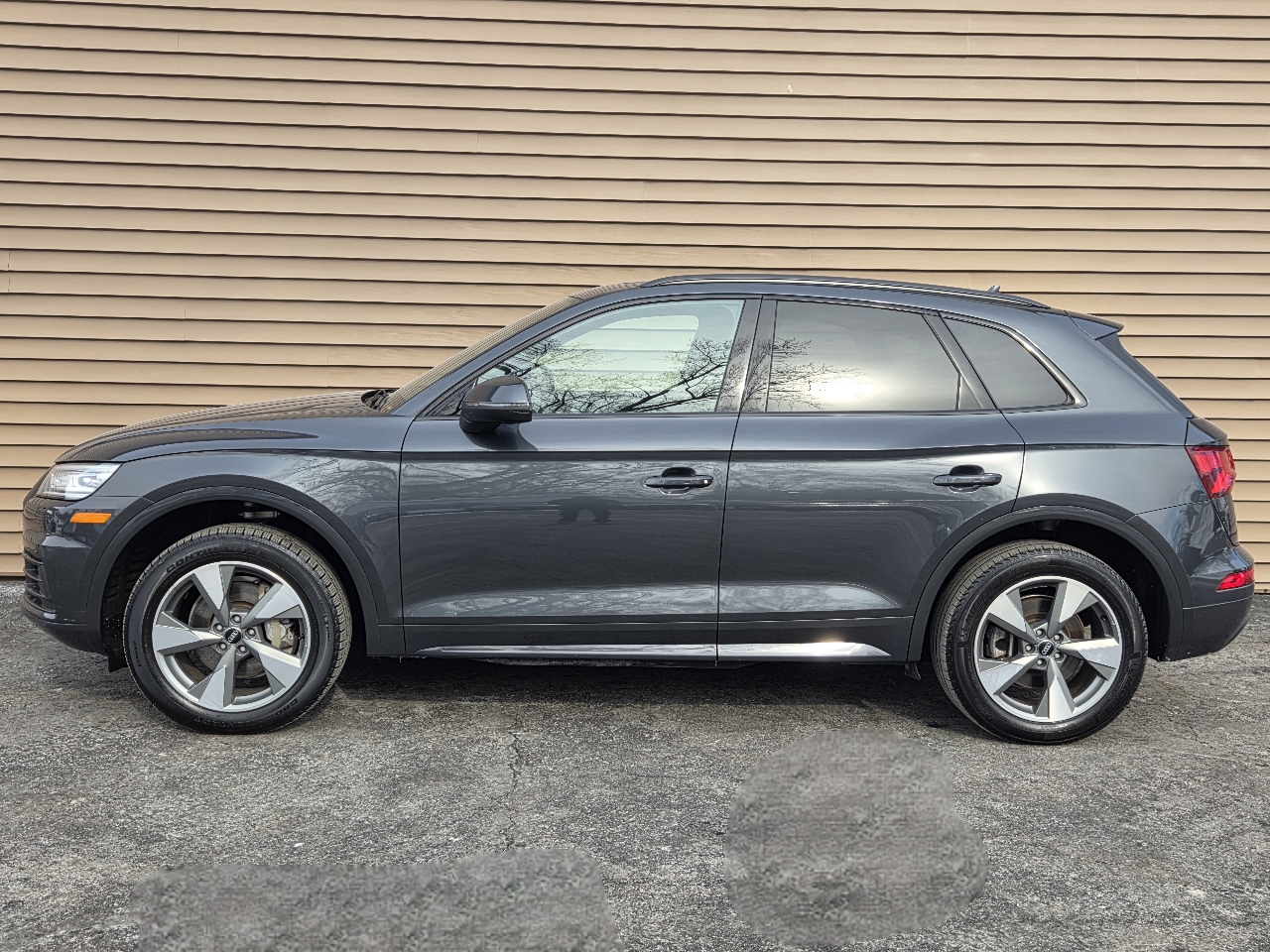 Audi Q5 Titanium Premium 45 TFSI quattro 2020