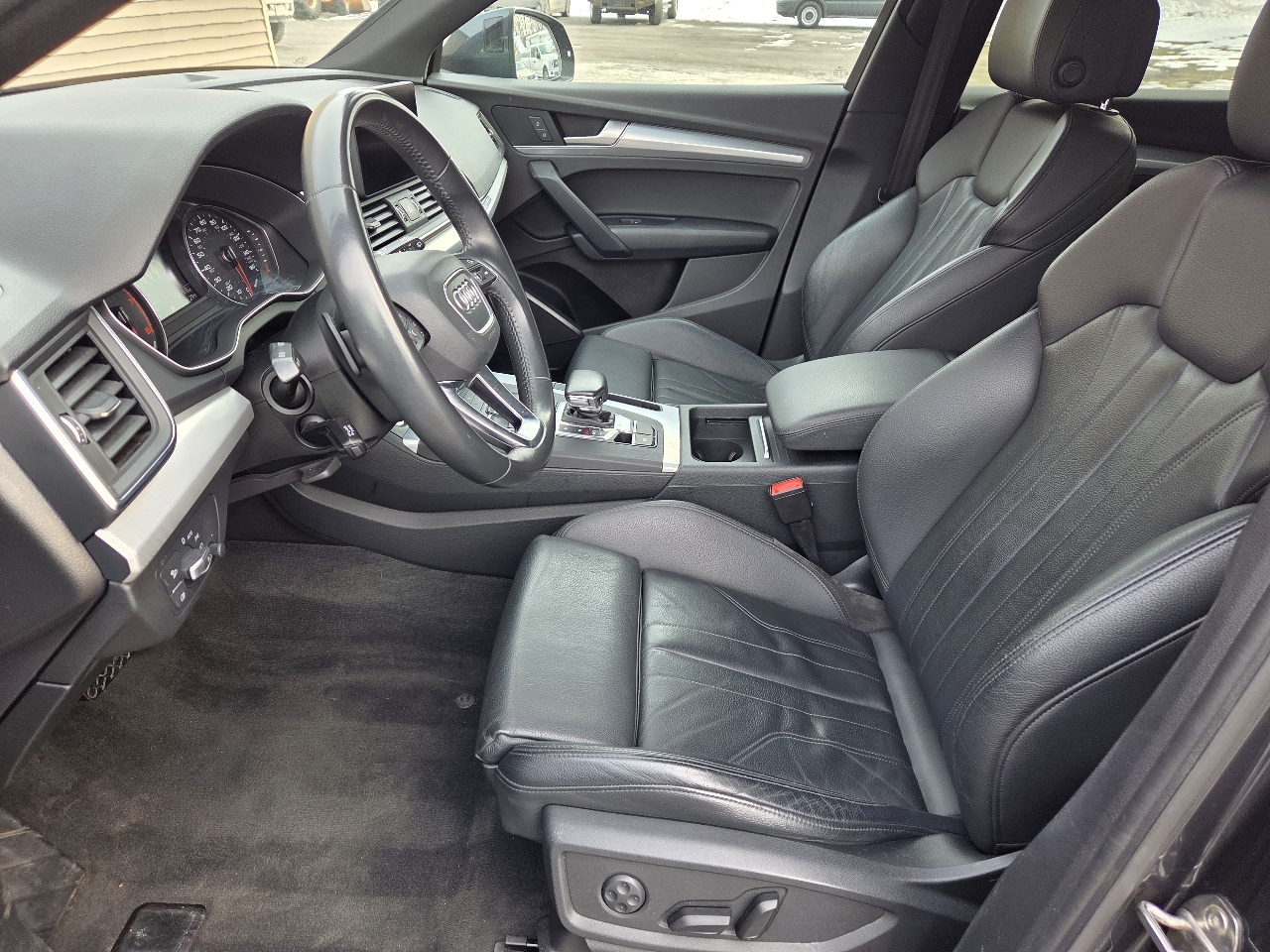 Audi Q5 Titanium Premium 45 TFSI quattro 2020