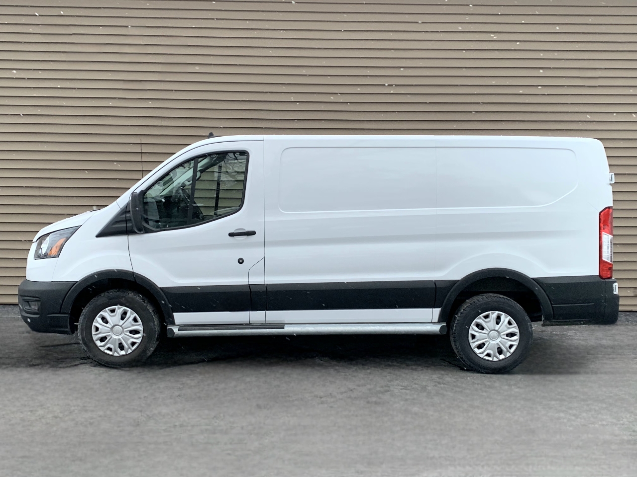 Ford Transit Cargo Van T-250 130" Low Rf 9070 GVWR RWD 2024
