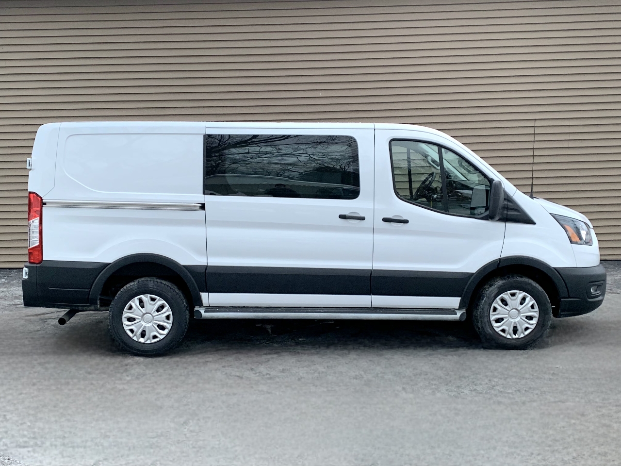 Ford Transit Cargo Van T-250 130" Low Rf 9070 GVWR RWD 2024