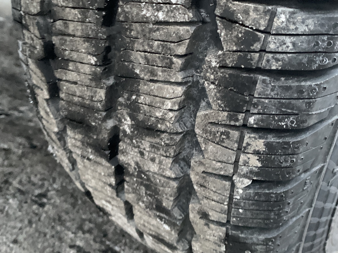 Ford Transit Cargo Van T-250 130" Low Rf 9070 GVWR RWD 2024