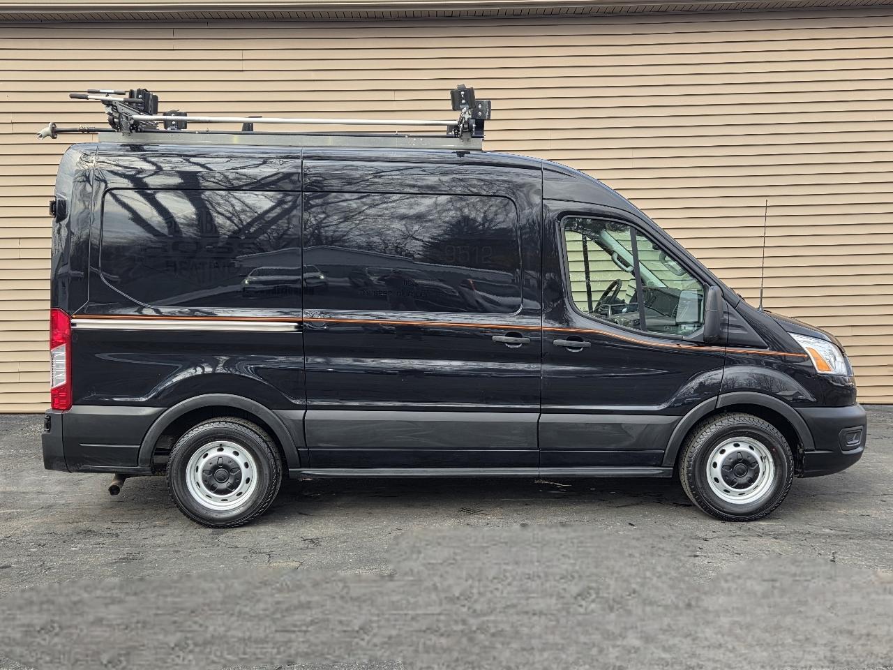 Ford Transit Cargo Van T-150 130" Med Rf 8670 GVWR RWD 2021