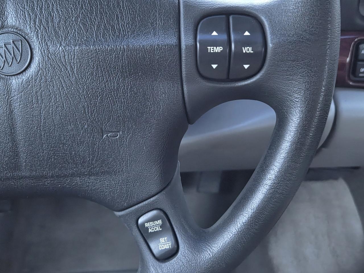 Buick LeSabre 4dr Sdn Limited 2004