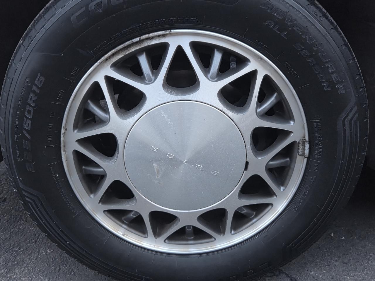 Buick LeSabre 4dr Sdn Limited 2004