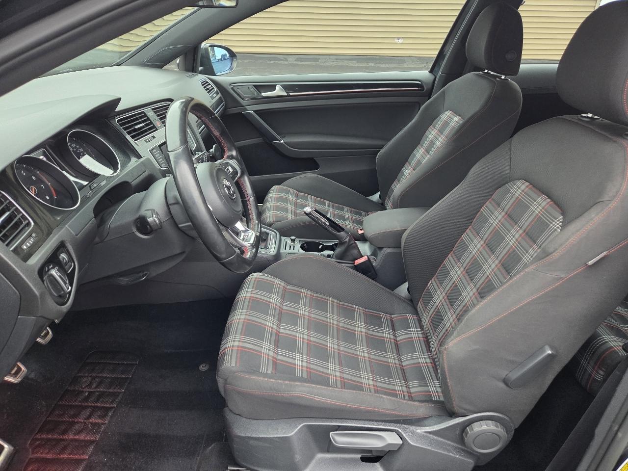 Volkswagen Golf GTI 2dr HB Man SE 2015