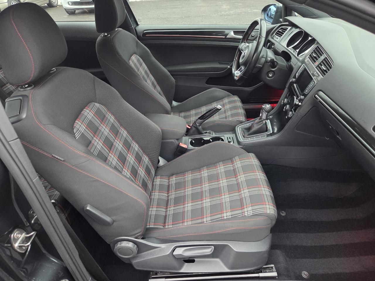 Volkswagen Golf GTI 2dr HB Man SE 2015