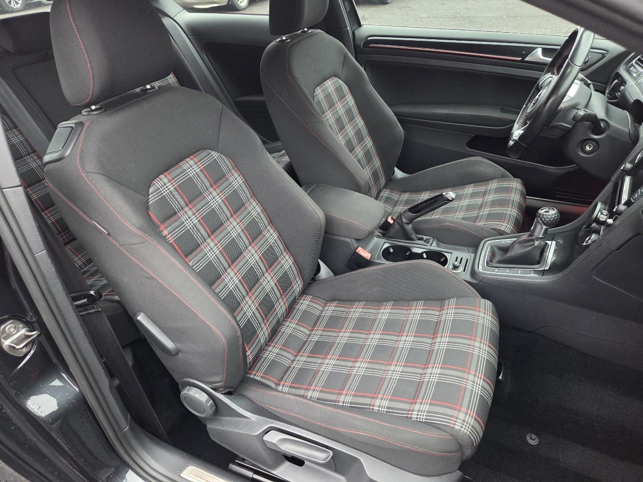 Volkswagen Golf GTI 2dr HB Man SE 2015