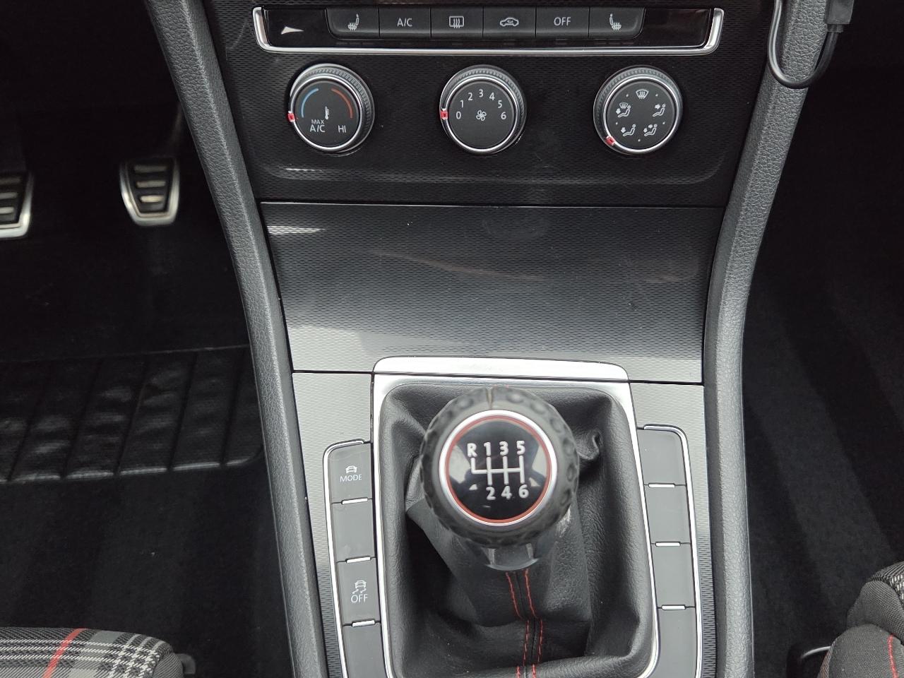 Volkswagen Golf GTI 2dr HB Man SE 2015