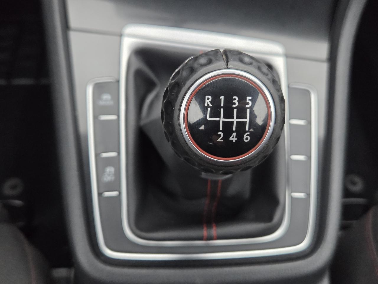 Volkswagen Golf GTI 2dr HB Man SE 2015