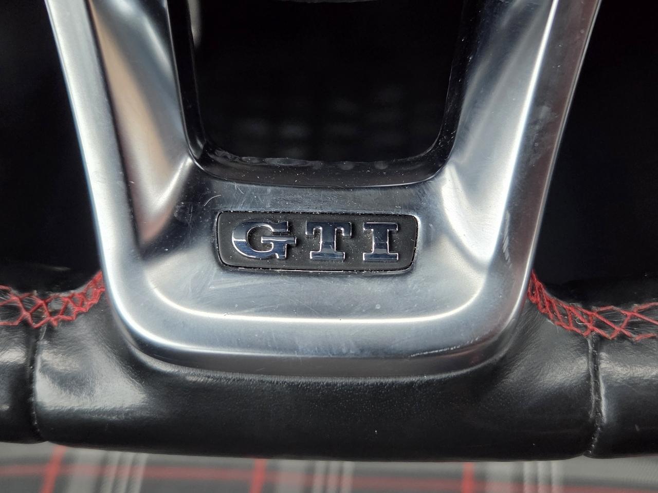 Volkswagen Golf GTI 2dr HB Man SE 2015