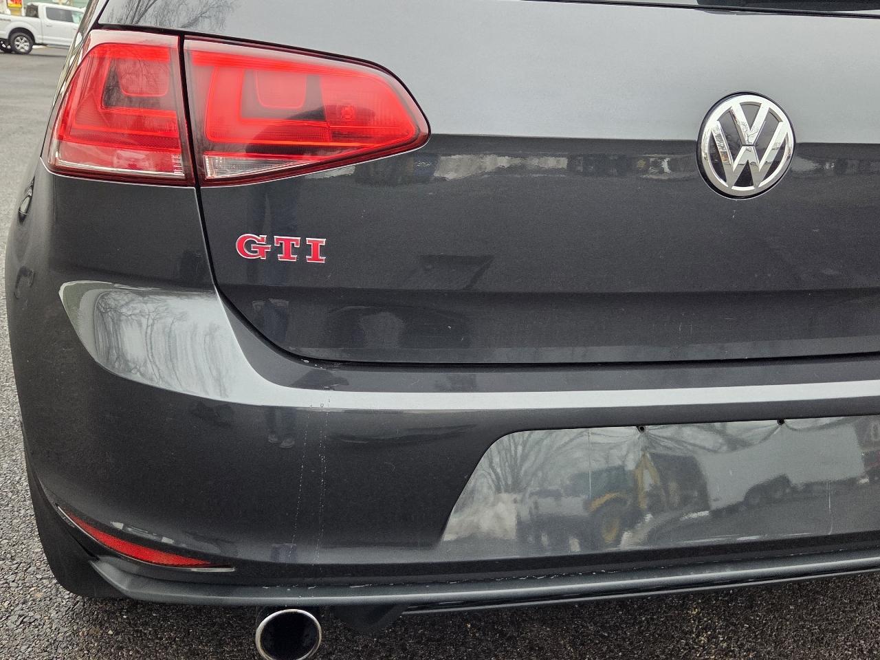 Volkswagen Golf GTI 2dr HB Man SE 2015