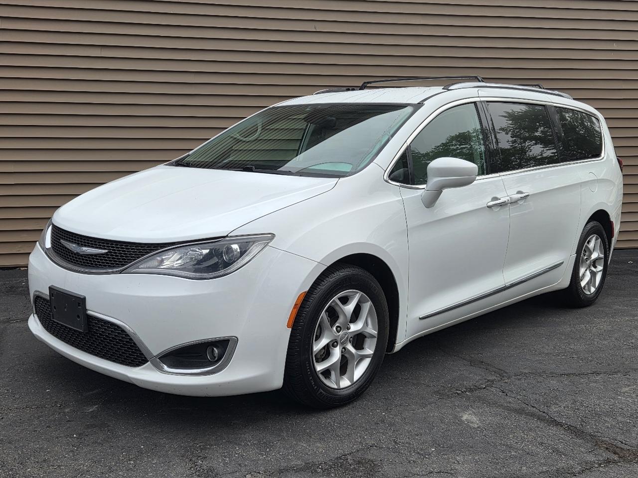 2017 Chrysler Pacifica Touring-L Plus FWD