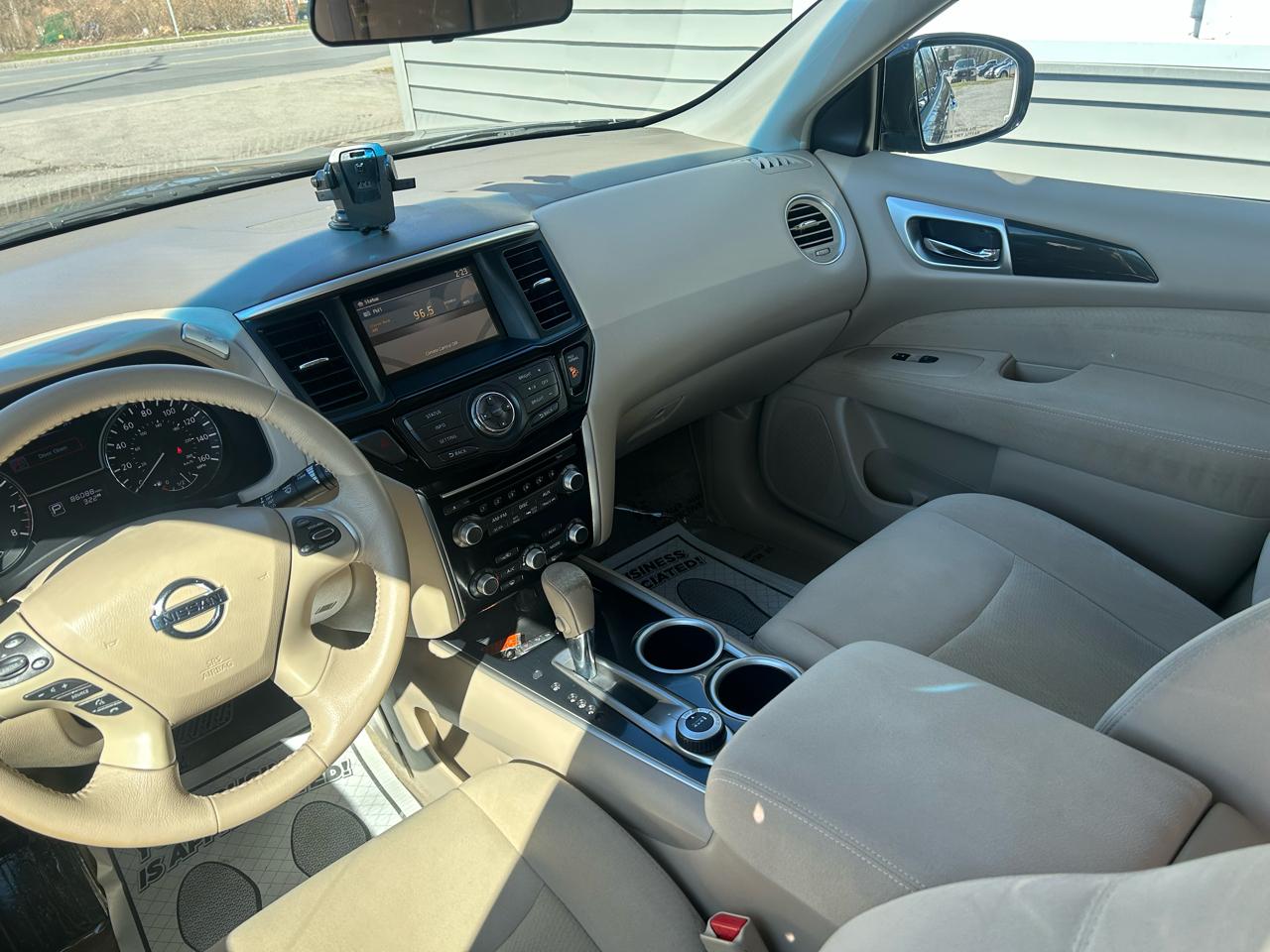 Nissan Pathfinder  2013