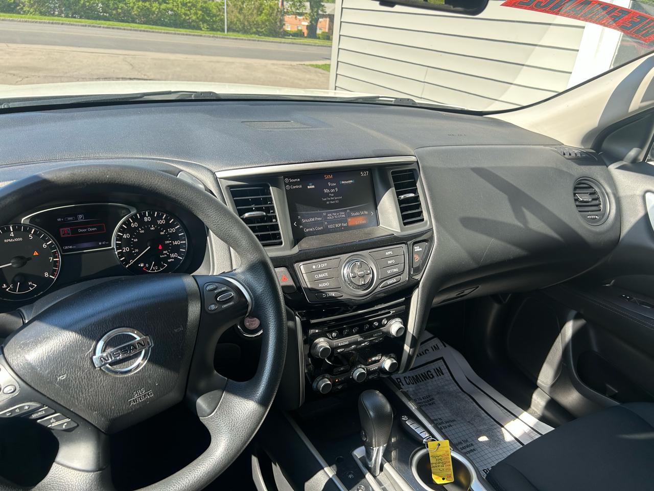 Nissan Pathfinder  2017